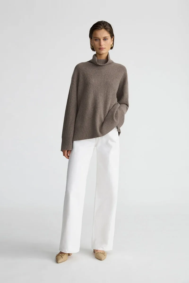 THE OVERSIZED TURTLENECK - BRACKEN